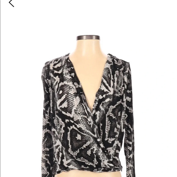 Guess Small Sexy snakeskin plunge knotted blouse - Picture 1 of 6